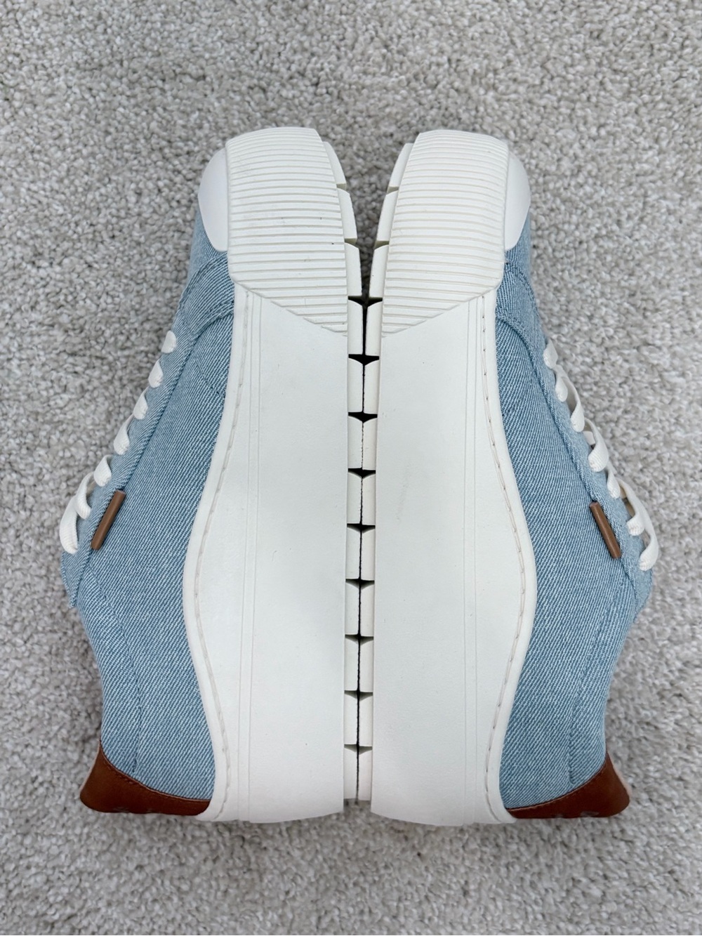 BRAND NEW Wrangler Light Blue Canvas Low-Top Sneakers with Cream Laces - Picture 9 of 10